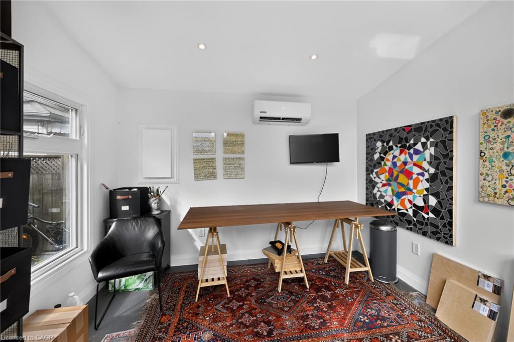 28 Baker Street Property Photo 44