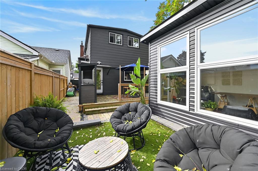 28 Baker Street Property Photo 47