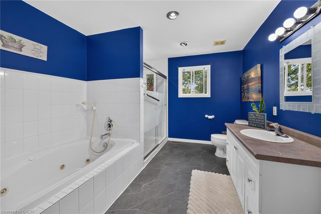 28 Nelles Street E Property Photo 30