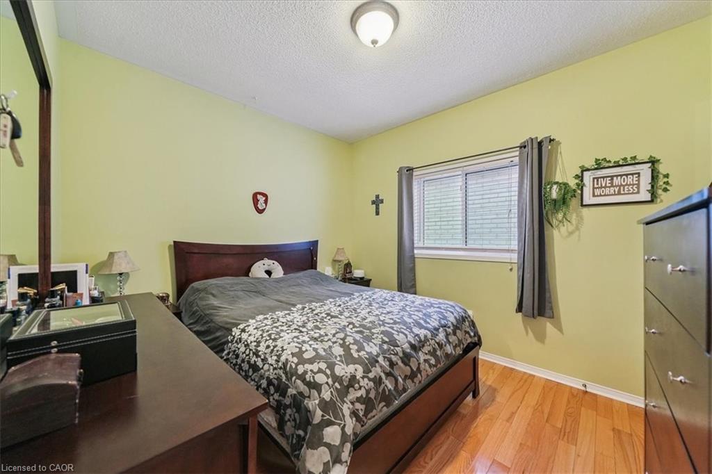 52 Mistycreek Crescent Property Photo 13