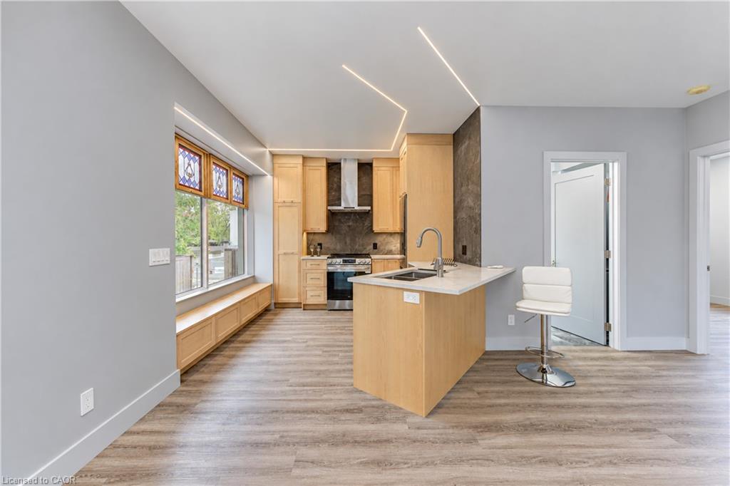 56 Mansion Street Property Photo 8