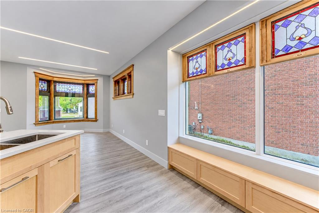 56 Mansion Street Property Photo 15
