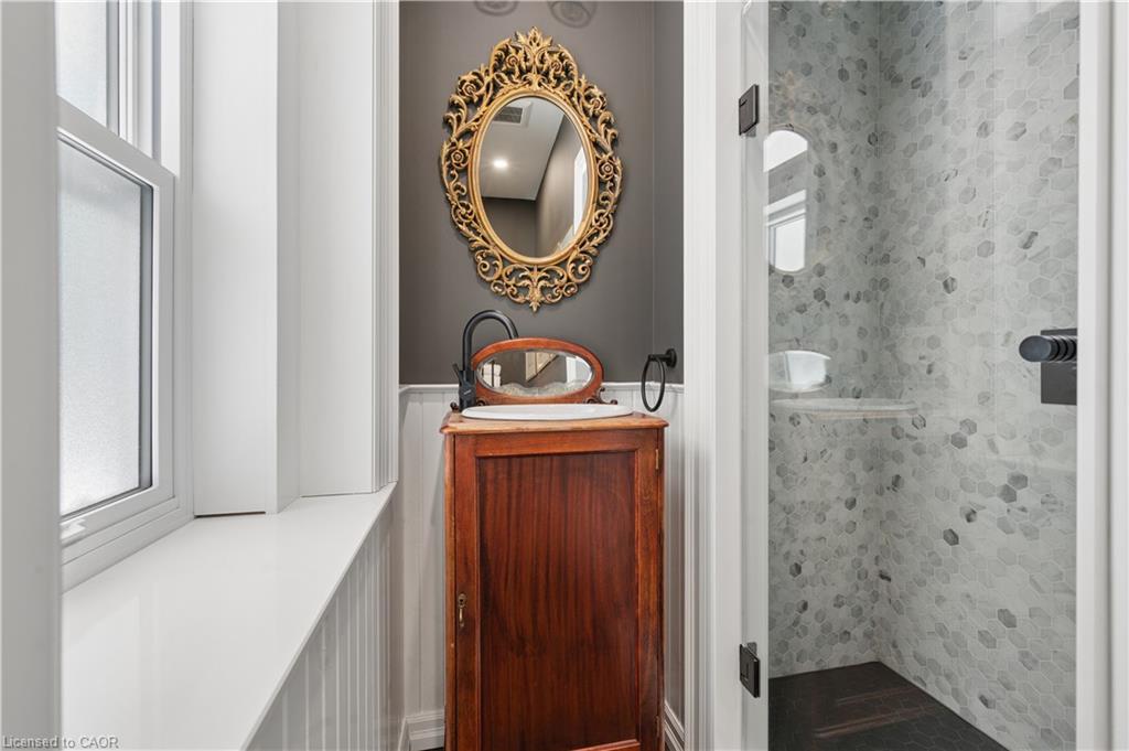 66 Park Hill Road E Property Photo 23