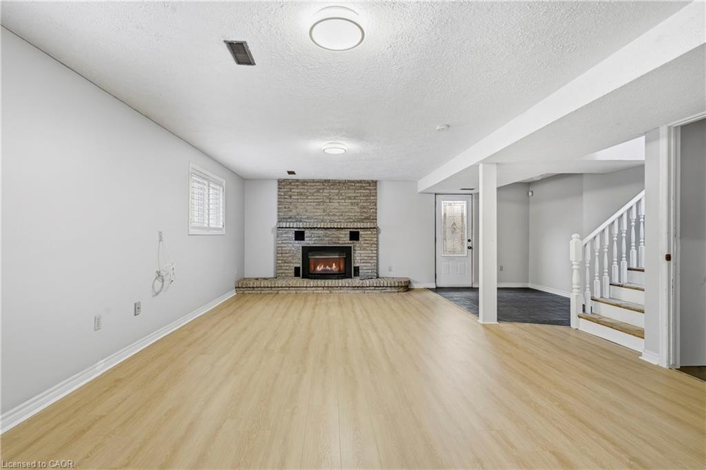 7814 Donlee Drive Property Photo 12