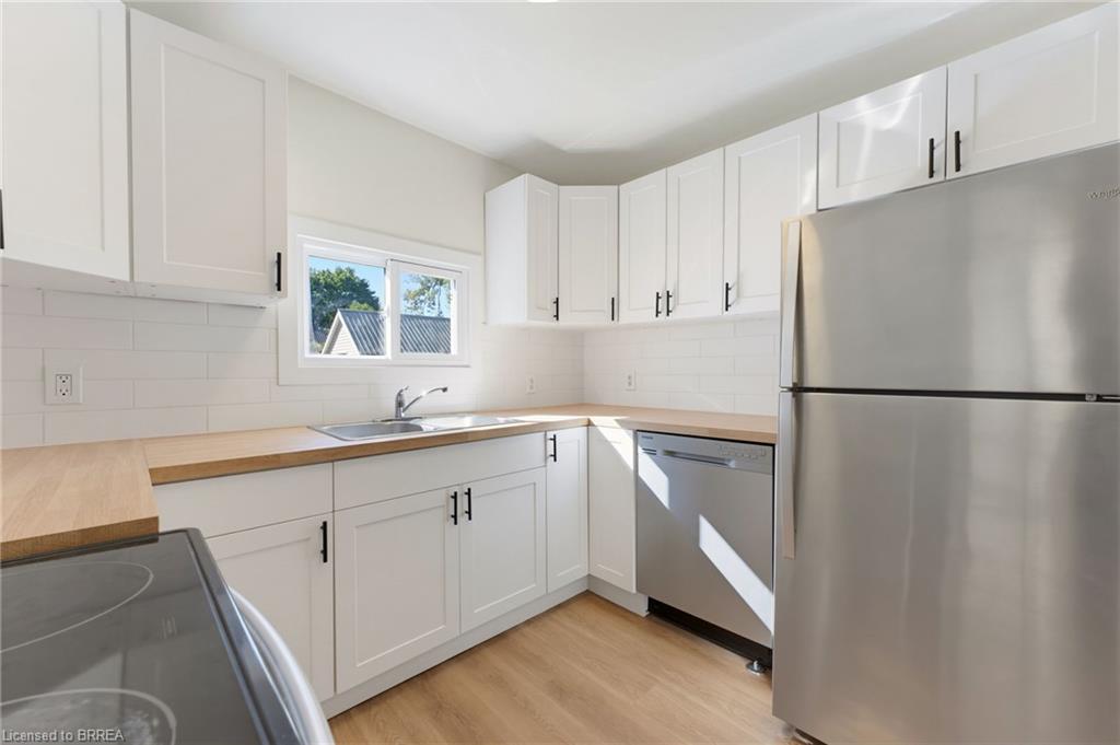 48 Maitland Street Property Photo 6