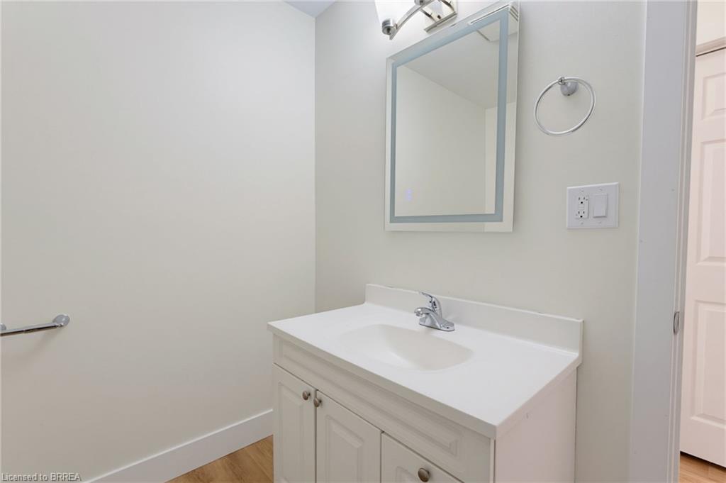 48 Maitland Street Property Photo 13