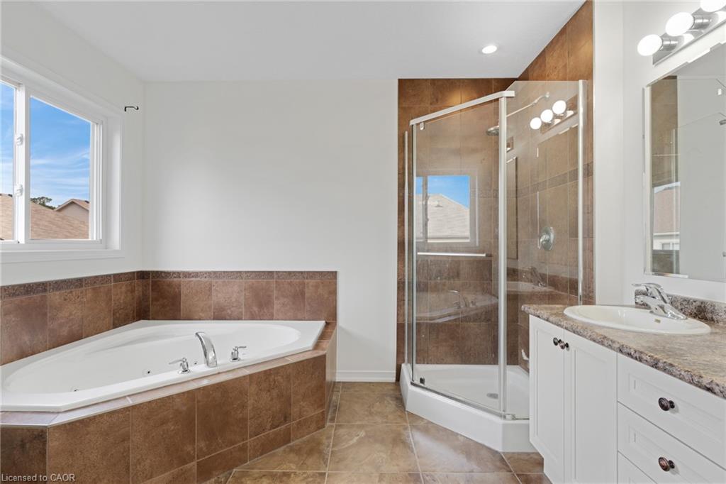 278 Thomas Slee Drive Property Photo 16