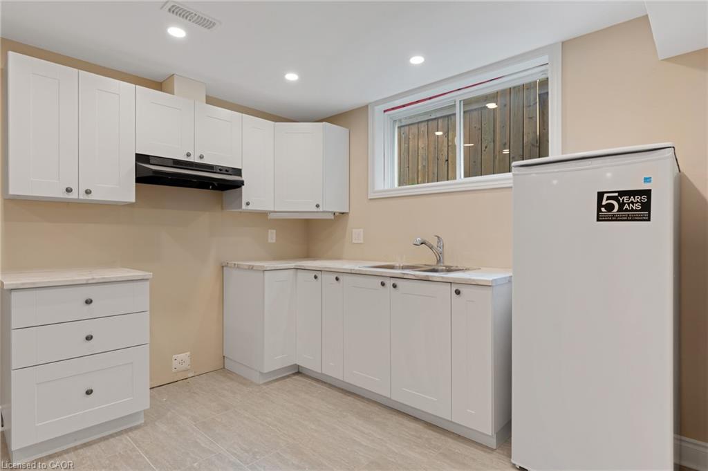 278 Thomas Slee Drive Property Photo 23