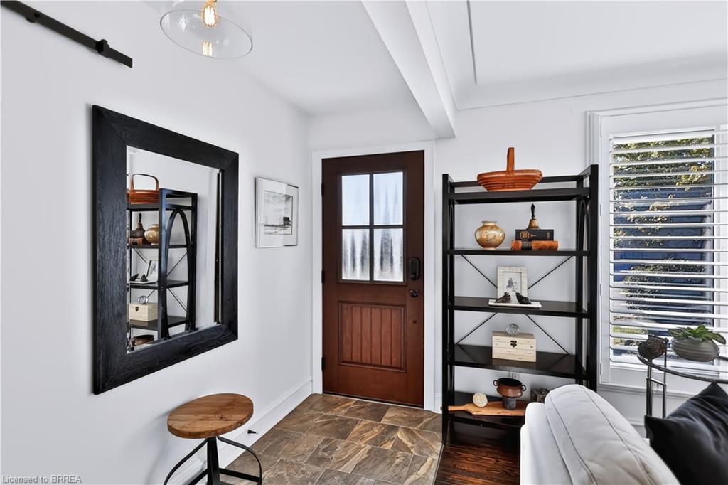 9 Phillip Street Property Photo 4