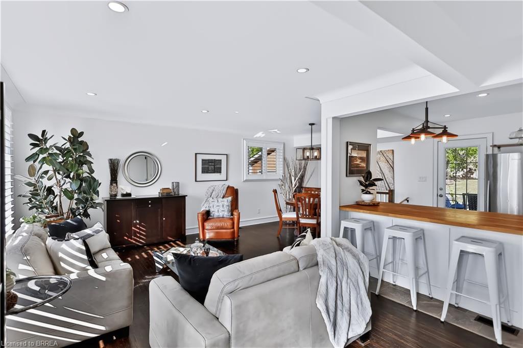 9 Phillip Street Property Photo 5