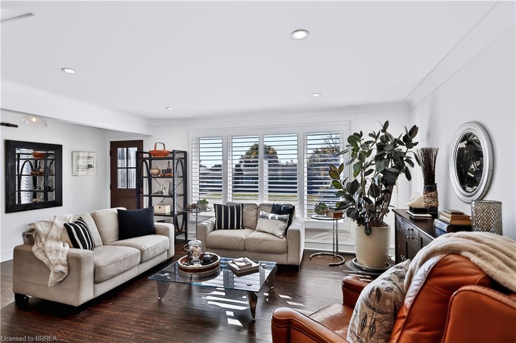 9 Phillip Street Property Photo 7