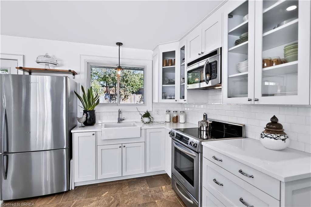 9 Phillip Street Property Photo 12