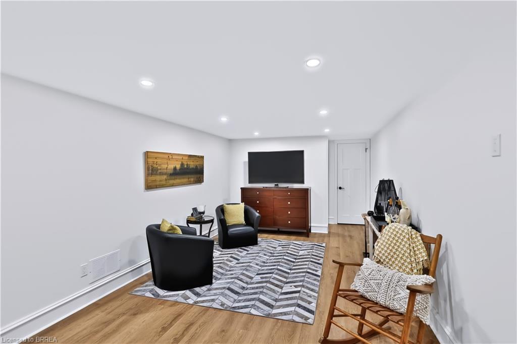 9 Phillip Street Property Photo 25