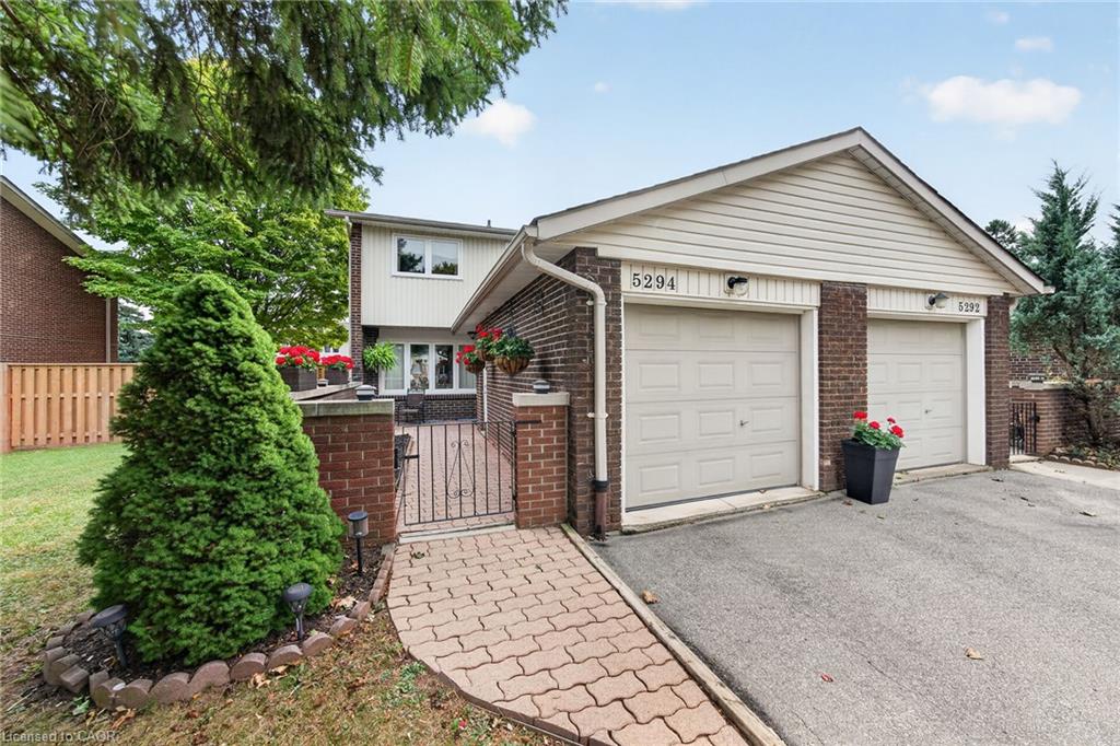 5294 Bromley Road Property Photo 5