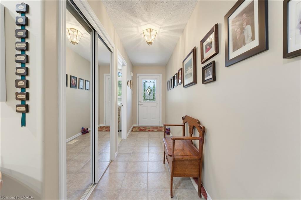 9-73 Morton Avenue W Property Photo 4