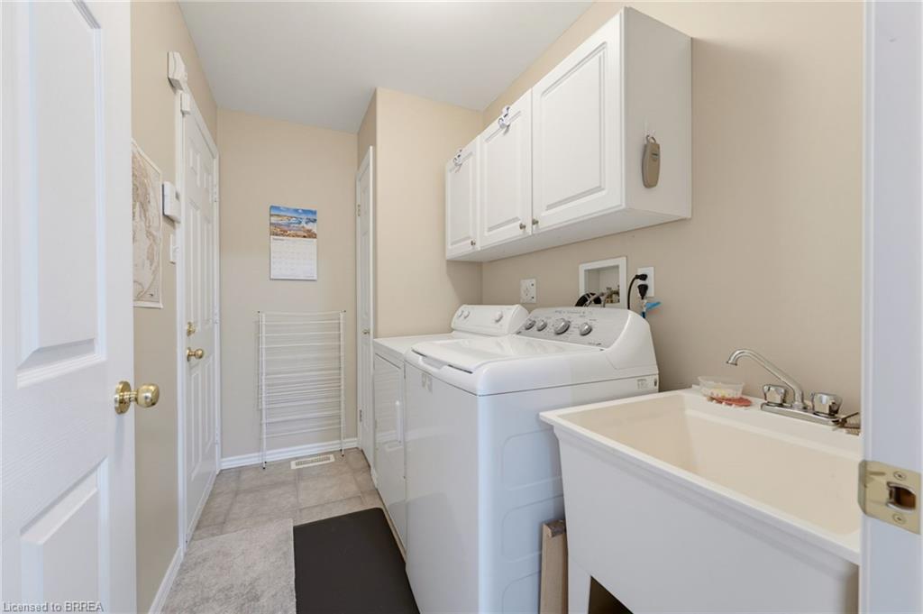 9-73 Morton Avenue W Property Photo 7