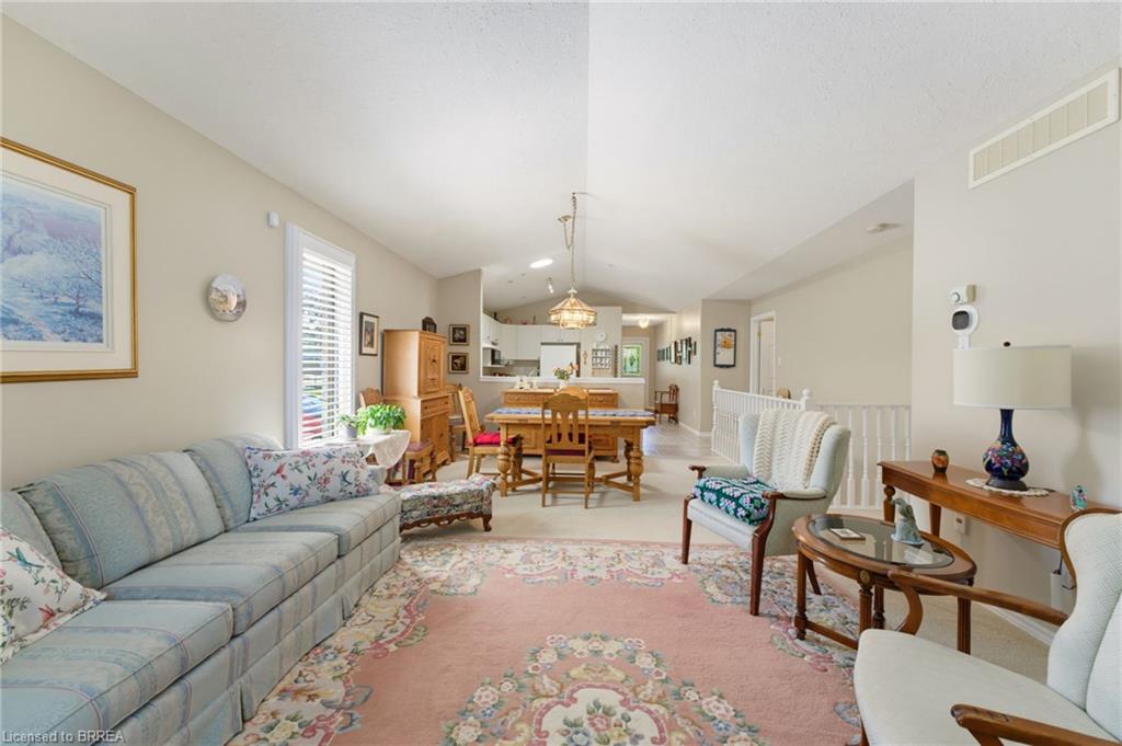 9-73 Morton Avenue W Property Photo 8