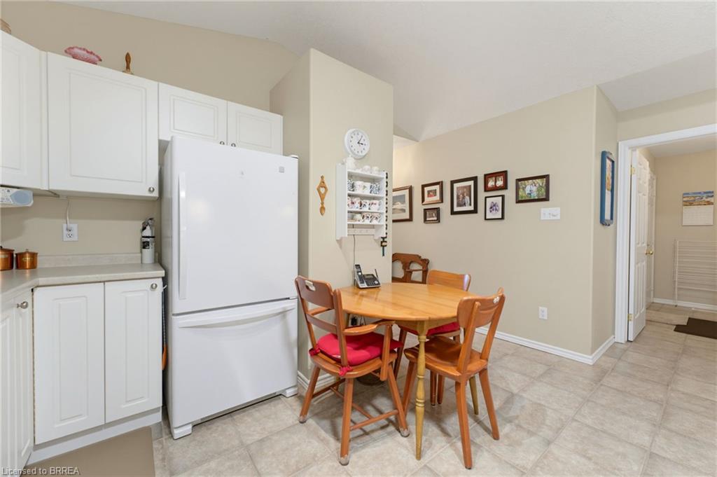 9-73 Morton Avenue W Property Photo 13