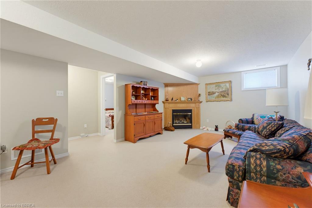 9-73 Morton Avenue W Property Photo 21