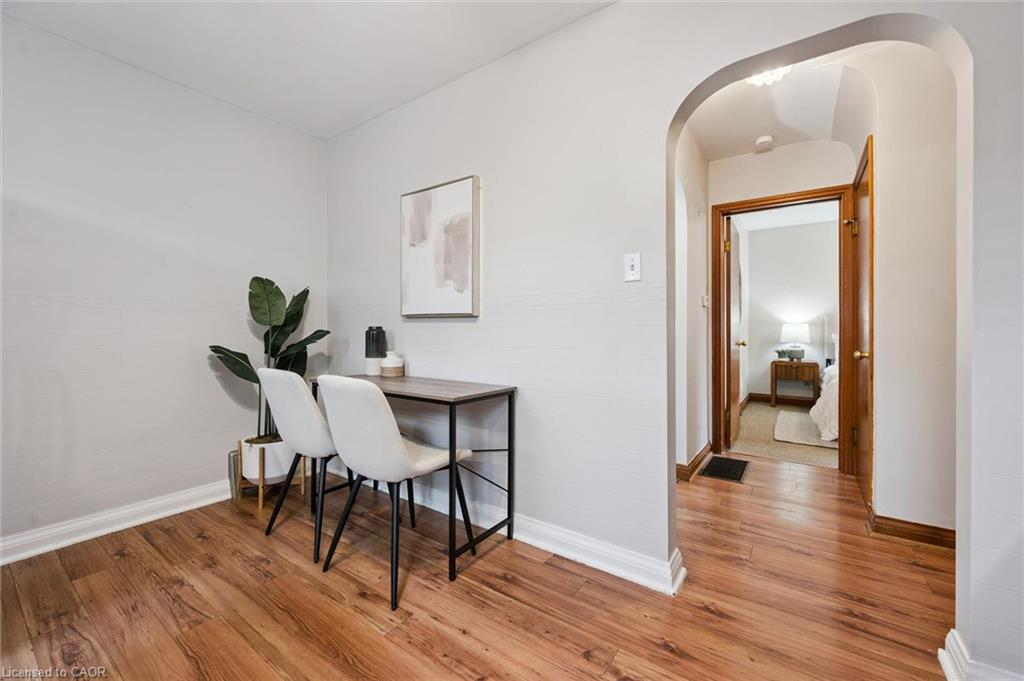 35 Acacia Street Property Photo 8