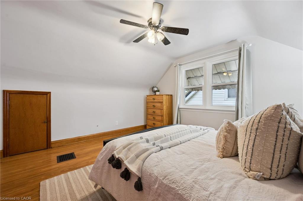 35 Acacia Street Property Photo 13