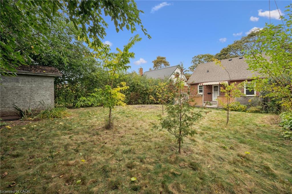 35 Acacia Street Property Photo 23