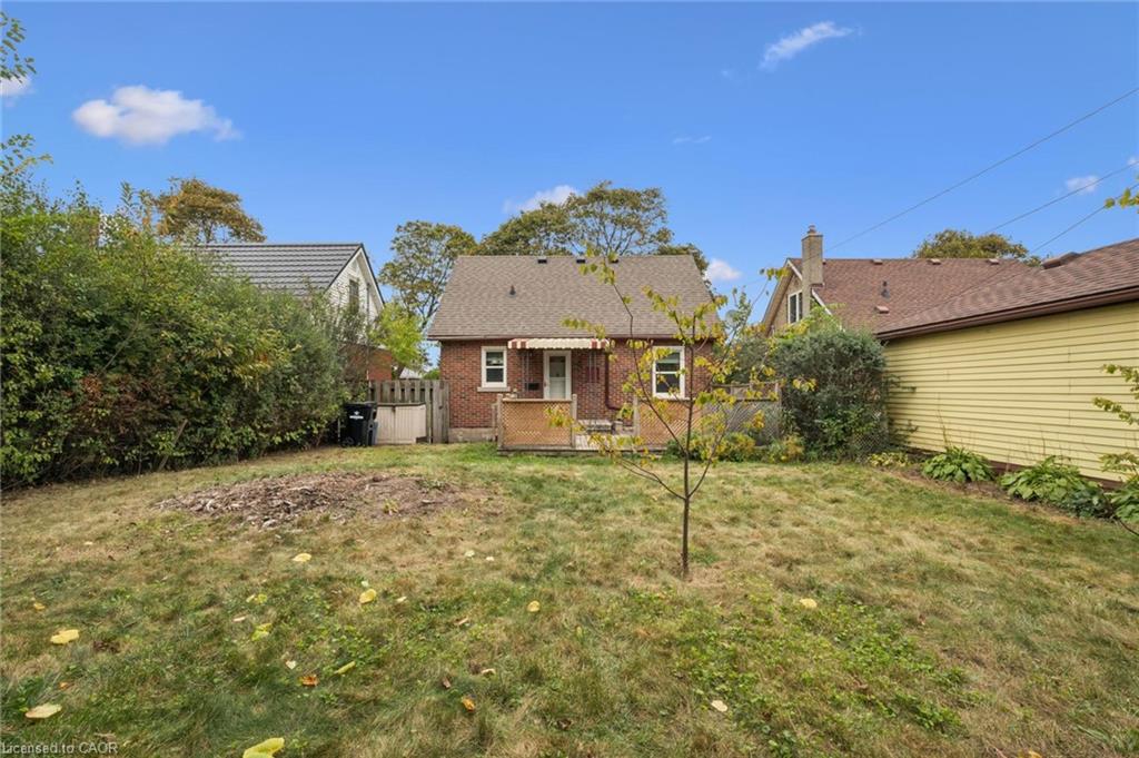 35 Acacia Street Property Photo 25