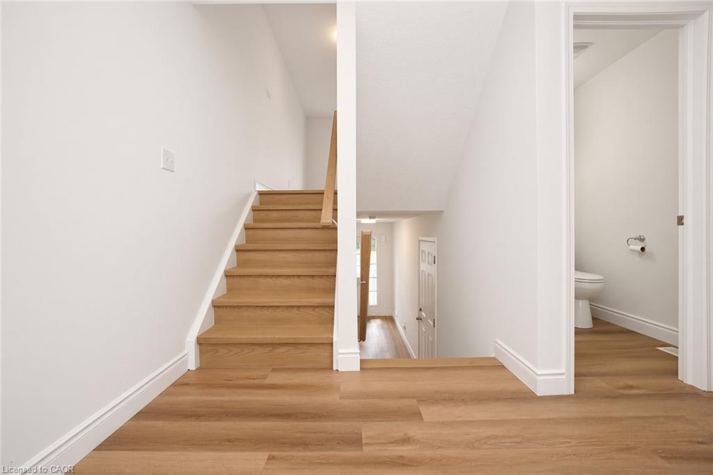 250 Parkvale Drive Property Photo 4