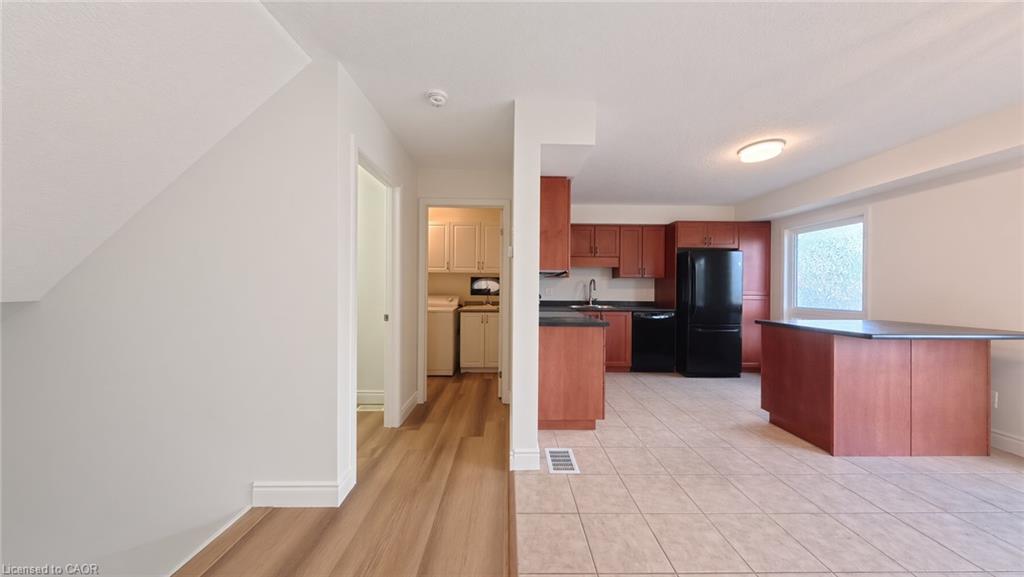 250 Parkvale Drive Property Photo 6