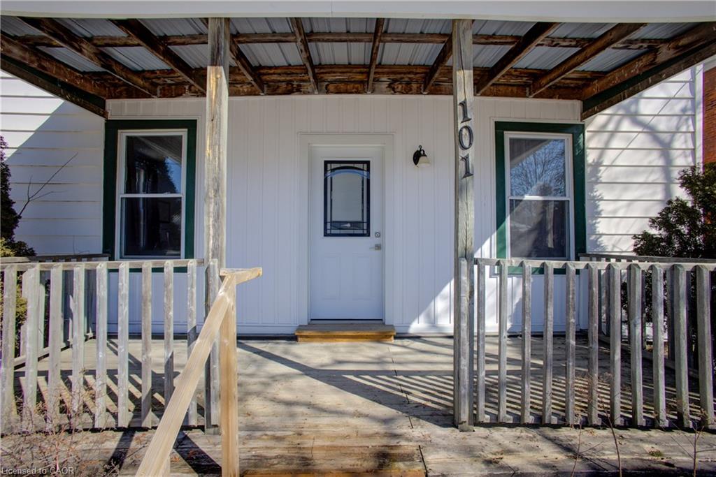 101 John Street E Property Photo 3