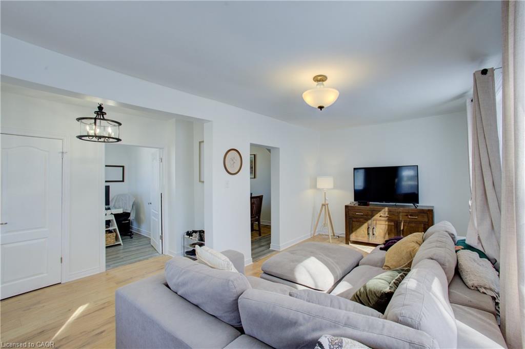 101 John Street E Property Photo 7