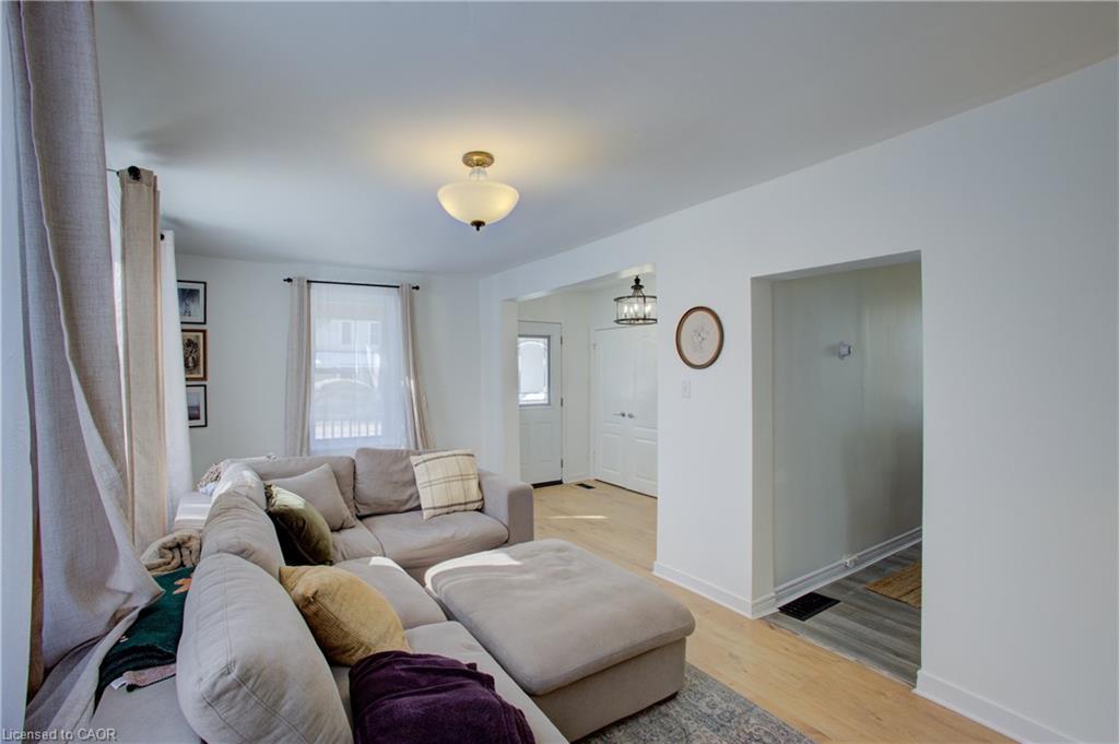 101 John Street E Property Photo 8
