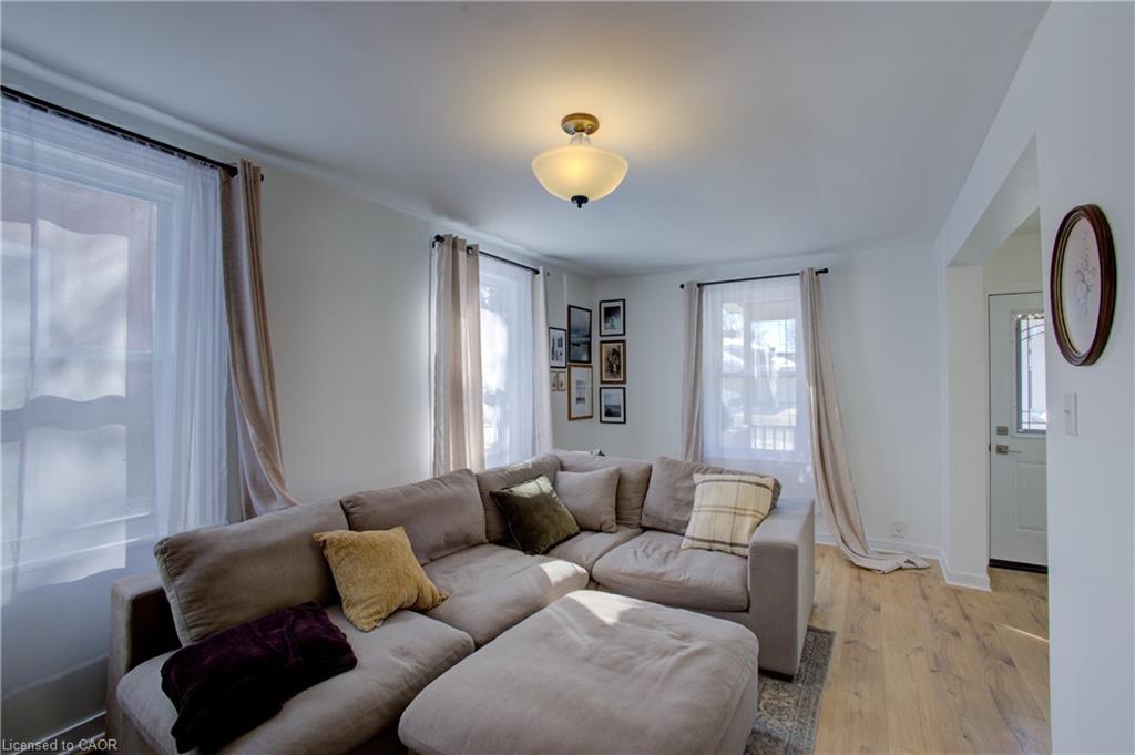 101 John Street E Property Photo 9