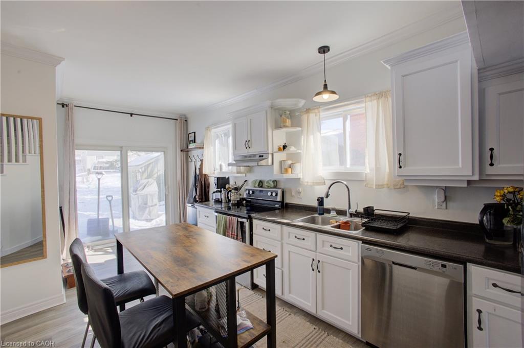 101 John Street E Property Photo 13