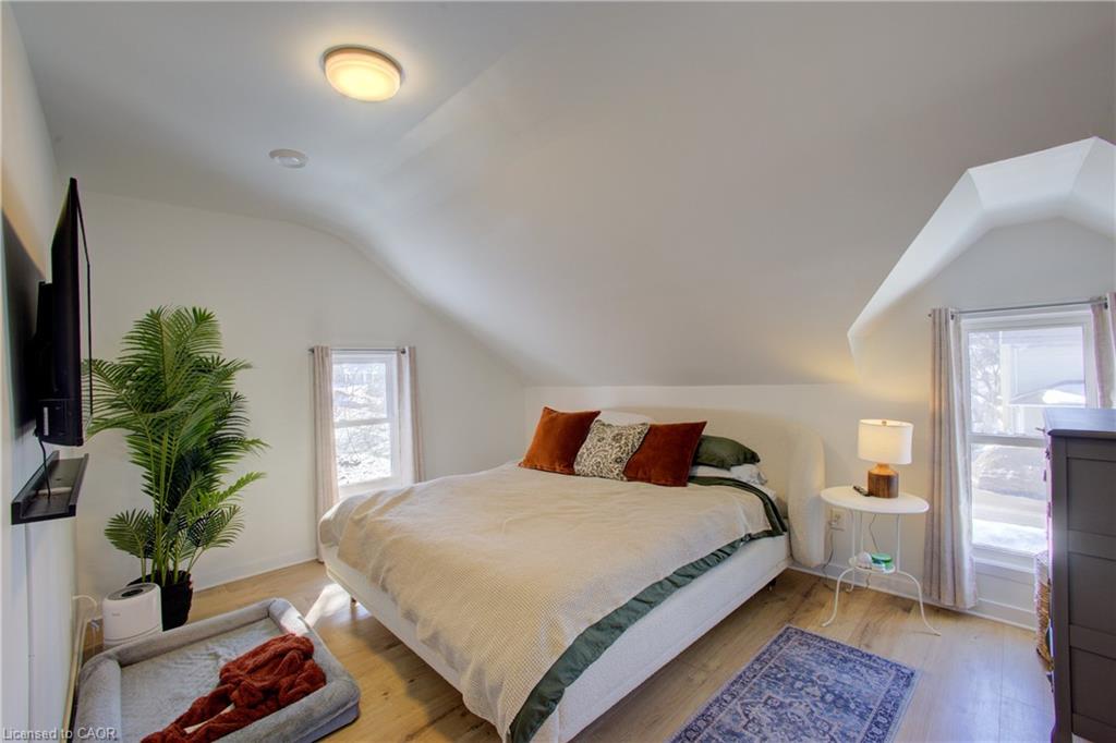 101 John Street E Property Photo 22