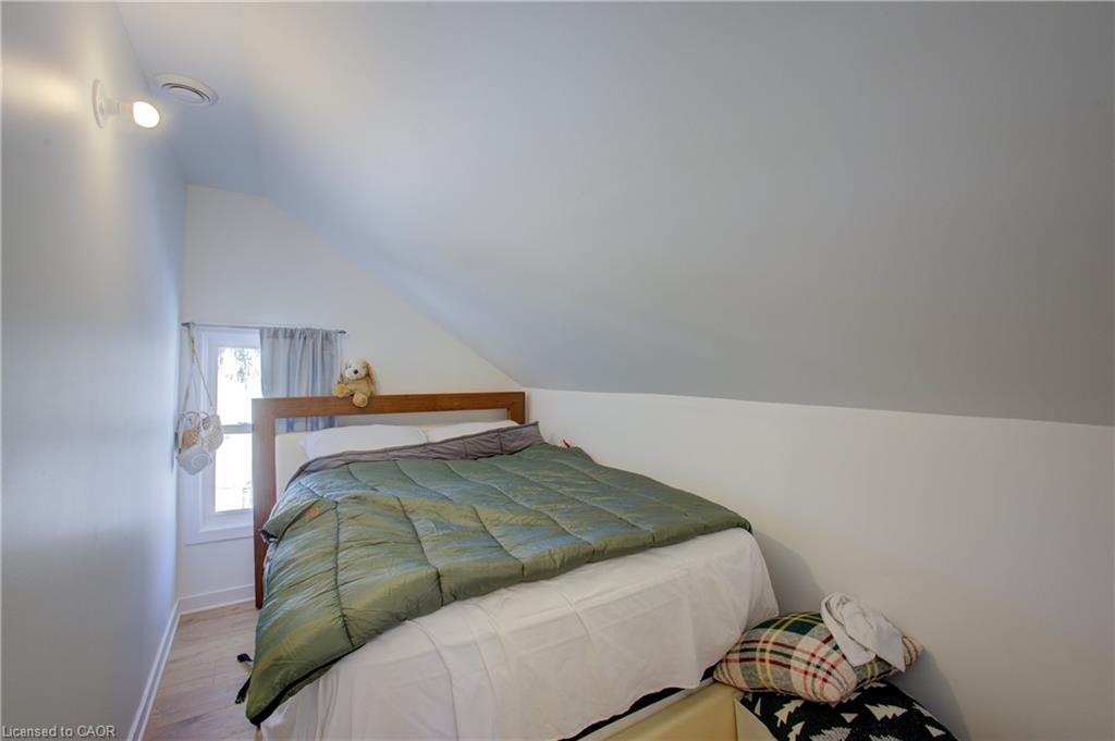 101 John Street E Property Photo 25