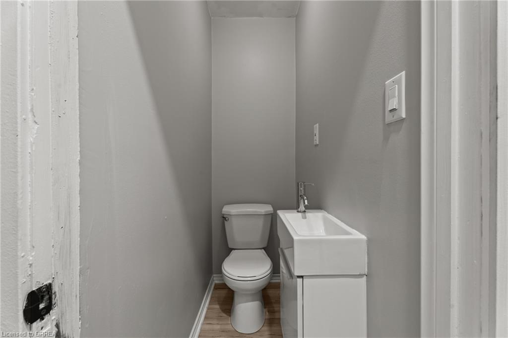 88 Gage Avenue S Property Photo 15
