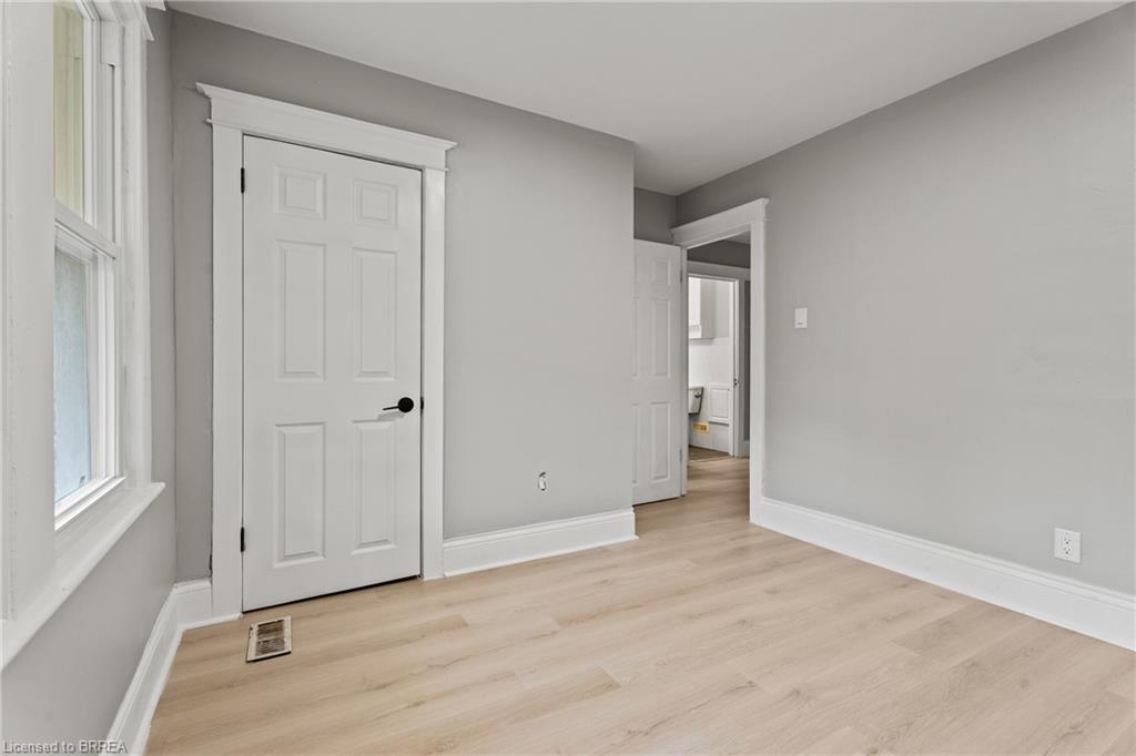 88 Gage Avenue S Property Photo 24