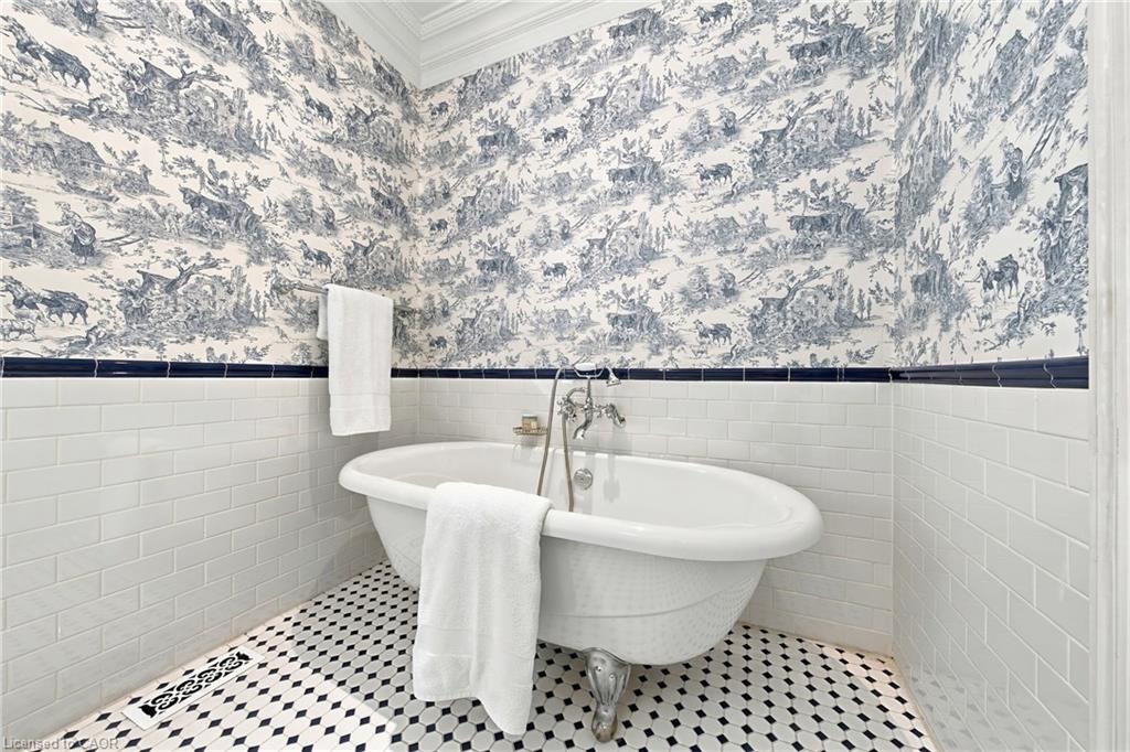 3021 Woodland Park Drive Property Photo 28