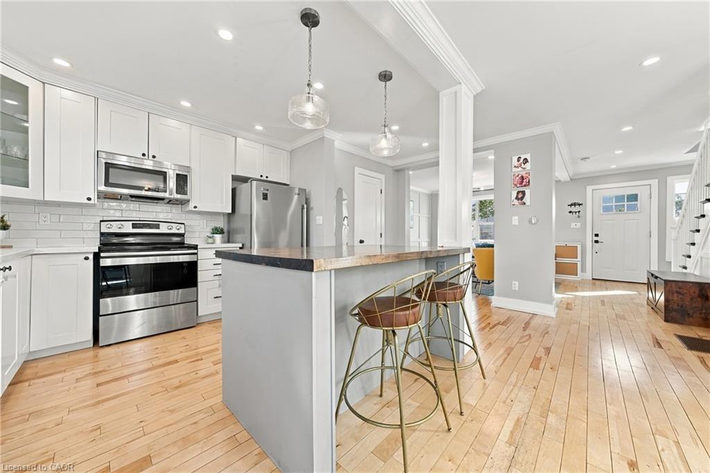 1231 Dunsmure Road Property Photo 6