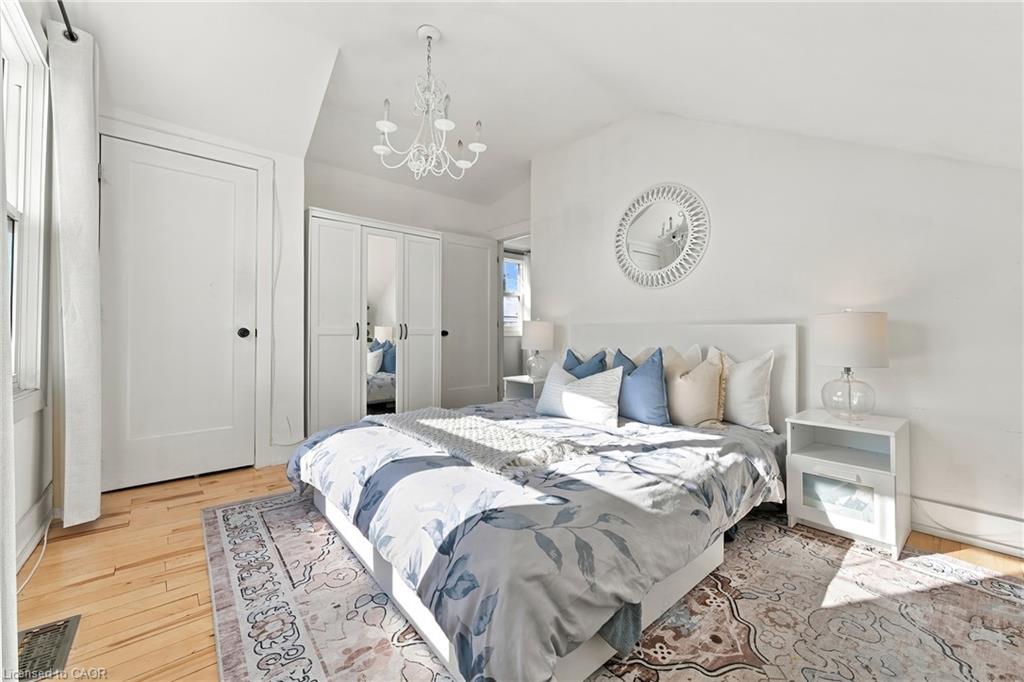 1231 Dunsmure Road Property Photo 12