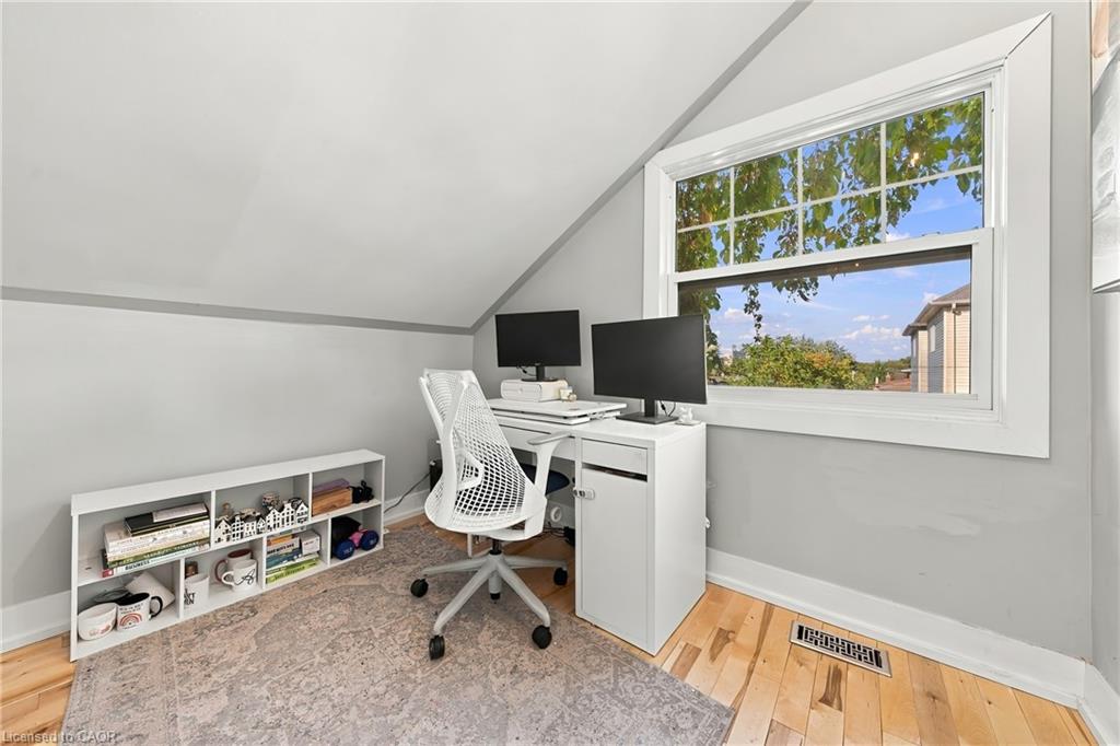 1231 Dunsmure Road Property Photo 14
