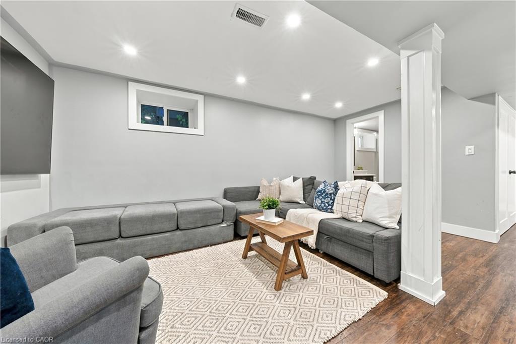 1231 Dunsmure Road Property Photo 16