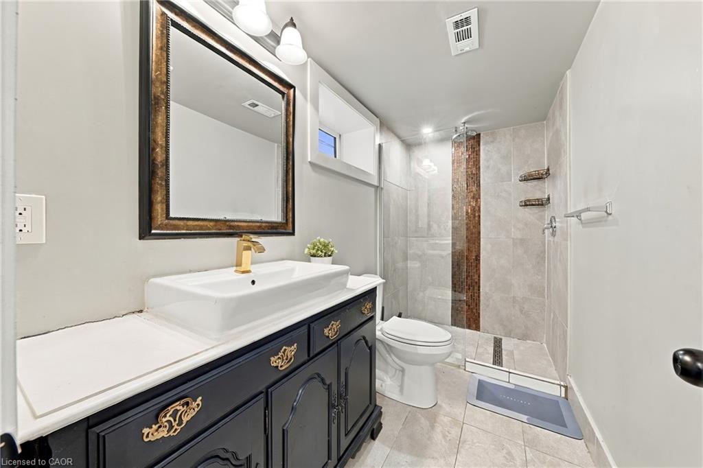 1231 Dunsmure Road Property Photo 18