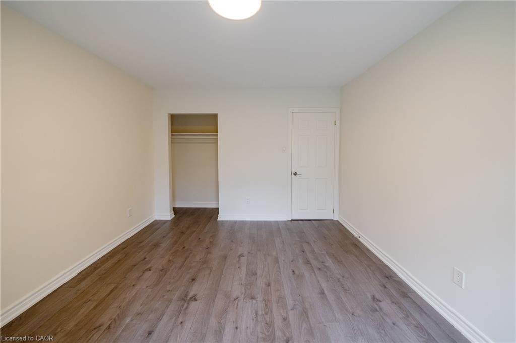 1254 Napier Crescent Property Photo 12