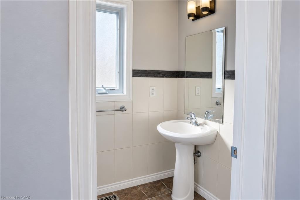 31 Melinda Street Property Photo 4