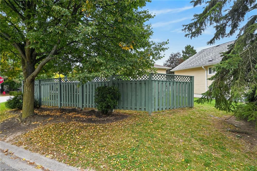 376 Silverbirch Boulevard Property Photo 43
