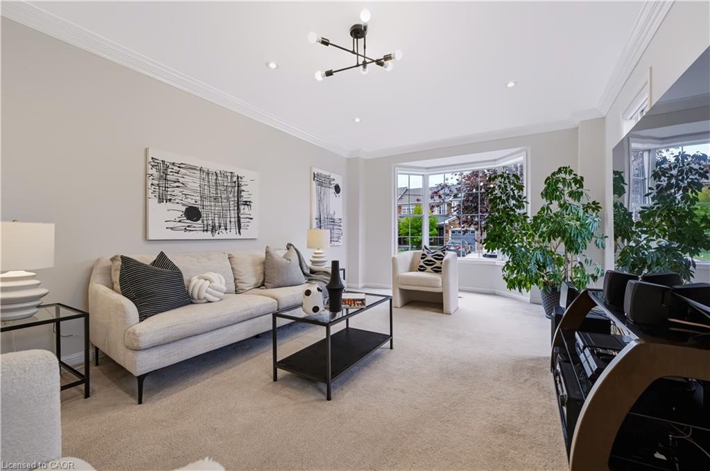 1630 Cartwright Crescent Property Photo 8