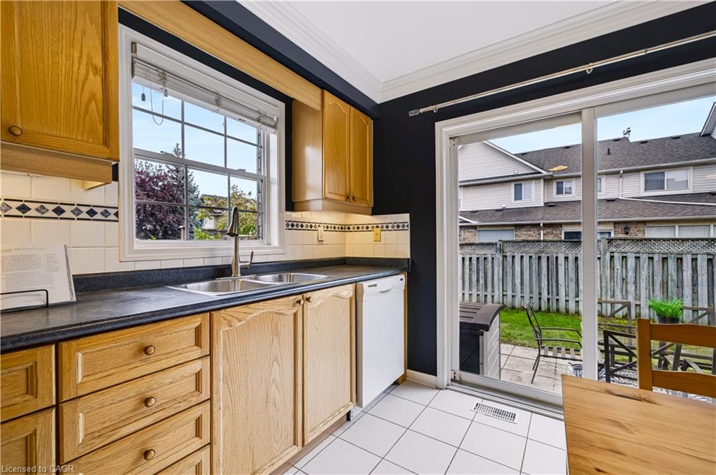 1630 Cartwright Crescent Property Photo 13