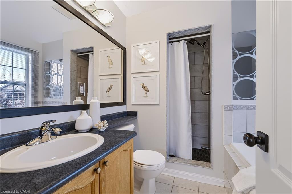 1630 Cartwright Crescent Property Photo 21